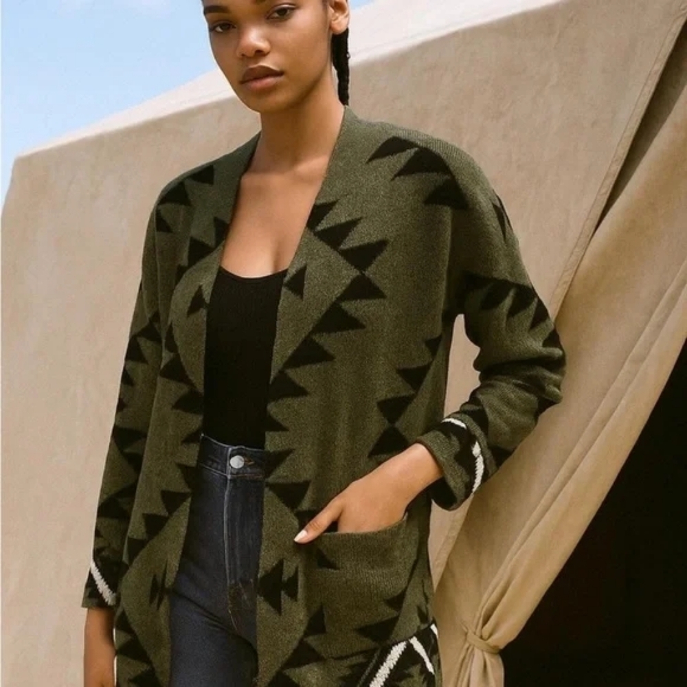 NWT Med Womens Frye Olive and Black Geometric Open Front Cardigan Cozy Luxe Yarn